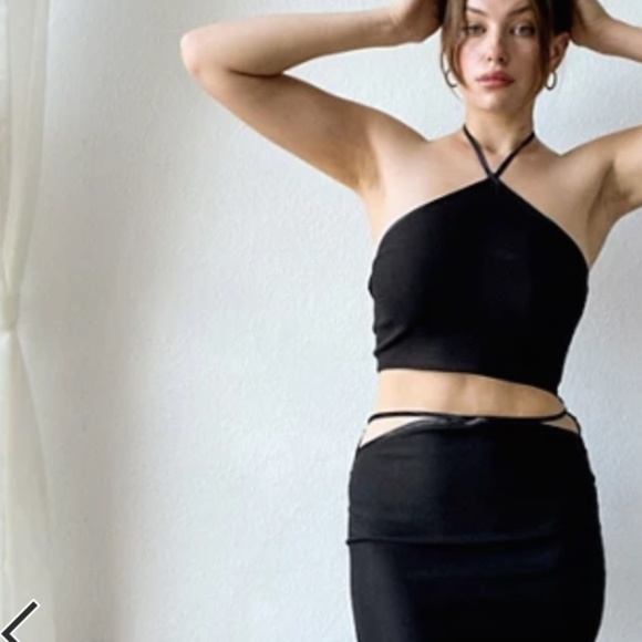 NWT Asos cut out midi pencil skirt in black - Picture 4 of 4